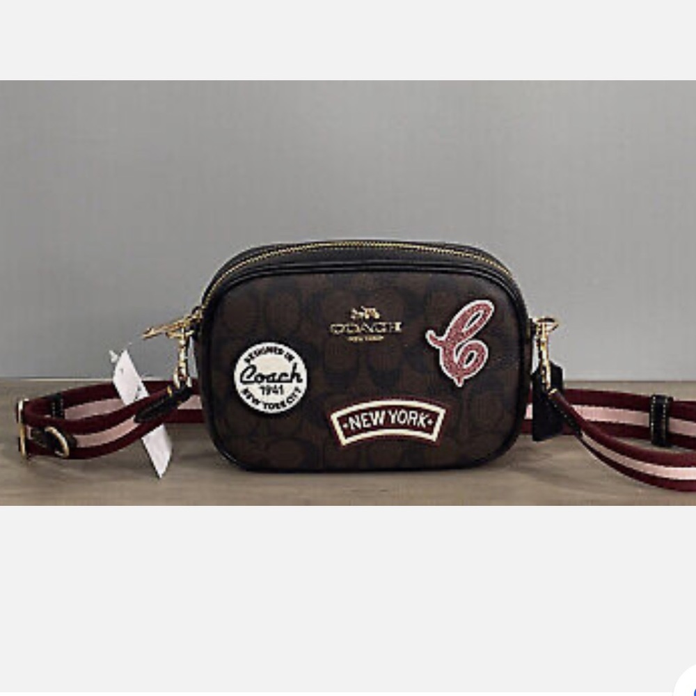NWT Coach Mini Jamie Camera Bag In Signature
Canvas With Ski Patches - Picture 4 of 10
